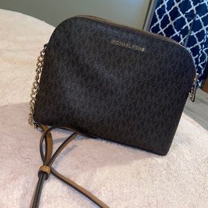Michael Kors crossbody purse